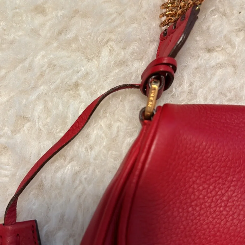 NWT Prada red, soft leather with rose-gold chain bag. - Picture 4 of 16